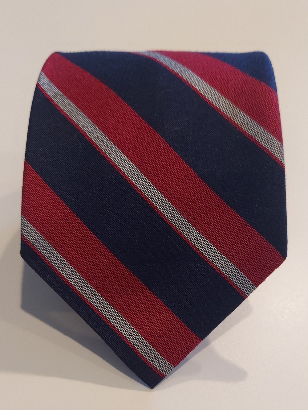 Vintage Classic Navy, Red and Silver Striped Men’s Tie
